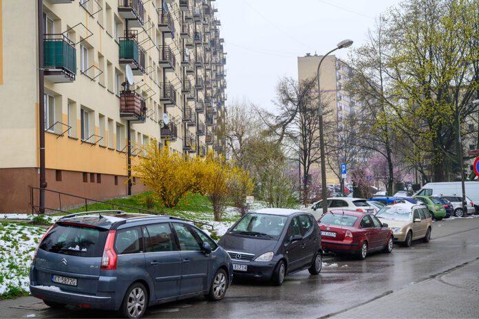 Jeżdżą po naszym jak po swoim