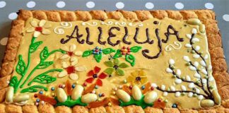 Mazurek z białą polewą