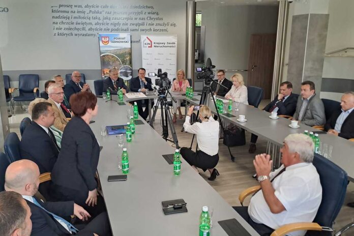 Gminy powiatu tarnowskiego i dąbrowskiego powołały nową inicjatywę mieszkaniową