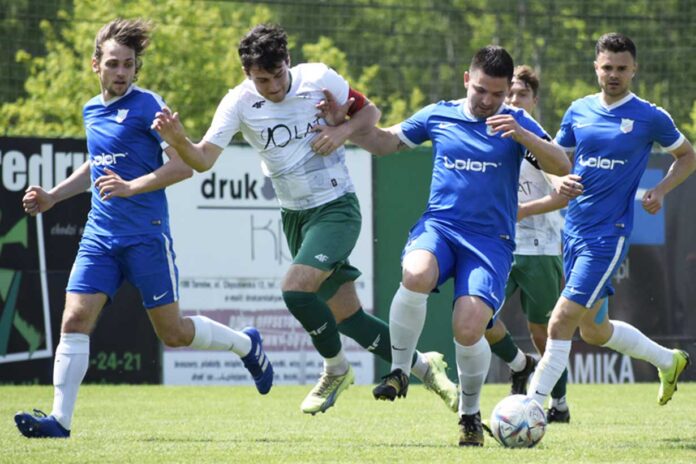 Niecieczanie bliżej lidera