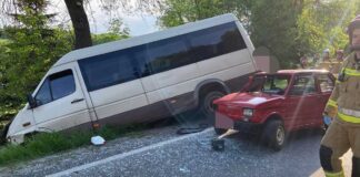 Poważny wypadek z udziałem trzech pojazdów