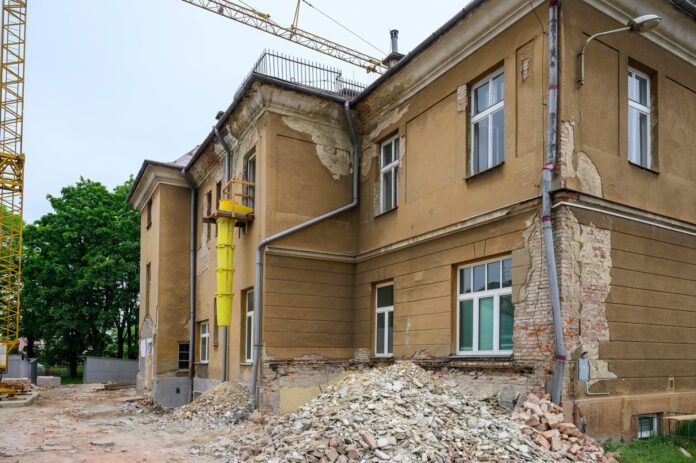 Renowacja historycznego budynku Szpitala Edwarda Szczeklika w Tarmowie