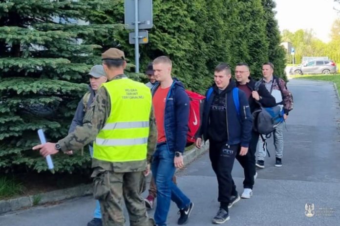 Rosną szeregi terytorialsów