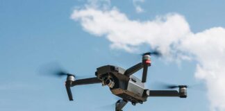 Śmigłowce LPR boją się latających dronów