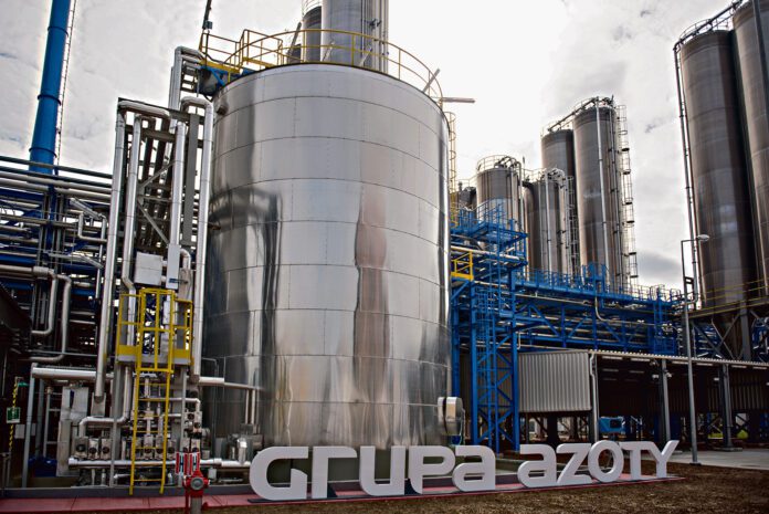 Spadek produkcji na Azotach