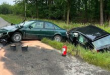 Słupiec: Niebezpieczne zdarzenie z udziałem dwóch samochodów Fot. PSP Dąbrowa Tarnowska