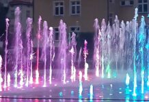 Tam gdzie woda i barwy grają