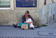 Żebrzący wciąż obecni na ulicach Tarnowa