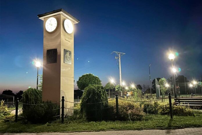 Zegar w Radlnej odmierza czas po remoncie