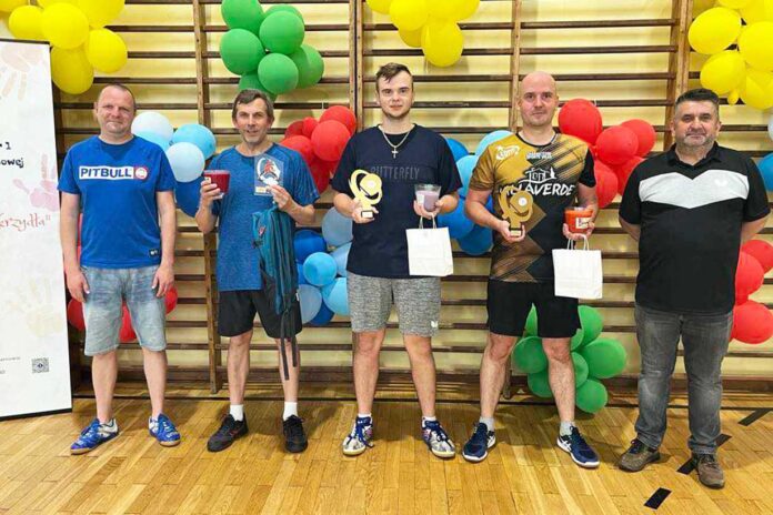 Memoriałowe granie przy stołach Memoriałowe granie przy stołach