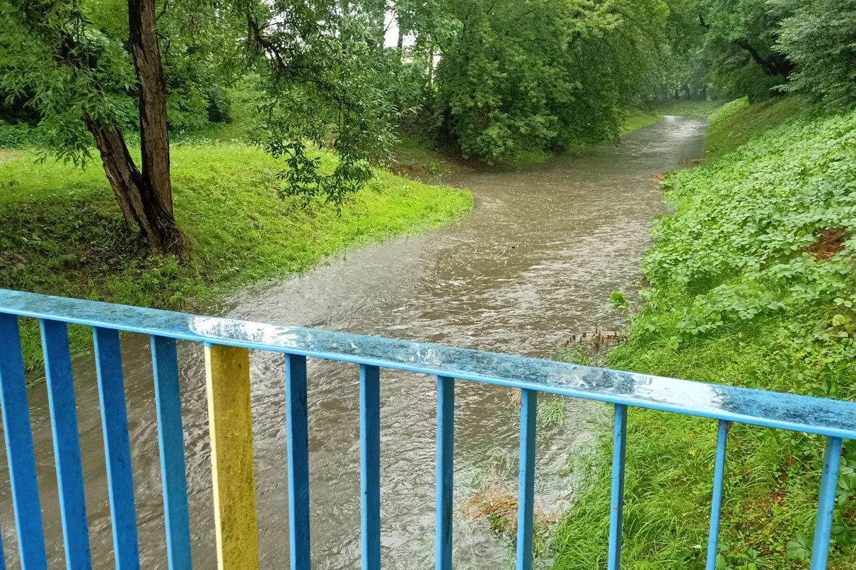 Wątok przy cmentarzu