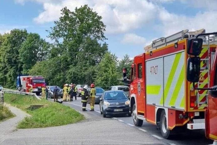 Wypadek Jurków: karambol trzech samochodów