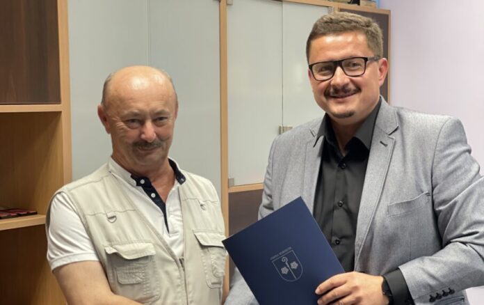 Borzęcin, Drogi transportu rolnego w remoncie Borzęcin, Drogi transportu rolnego w remoncie