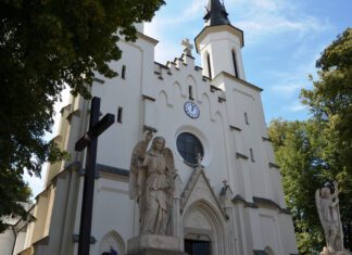 Kościół w Szczurowej