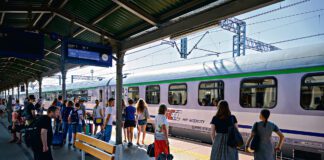 Pociąg z Tarnowa do Warszawy