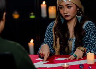 Wróżka Adela Tuszakowska