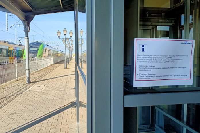 Komunikat winda dworzec PKP