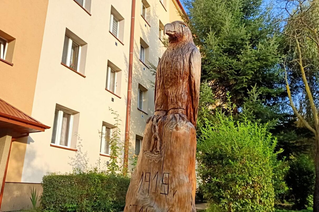 Pomnik drewniany Powstańców Warszawy Pomnik drewniany Powstańców Warszawy