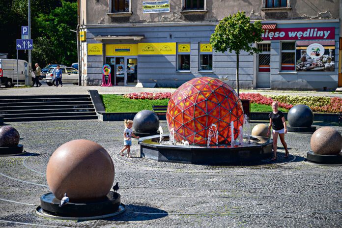 Tarnów-Fontanna-której-nigdy-nie-można-naprawić-do-końca Tarnów - Fontanna której nigdy nie można naprawić do końca