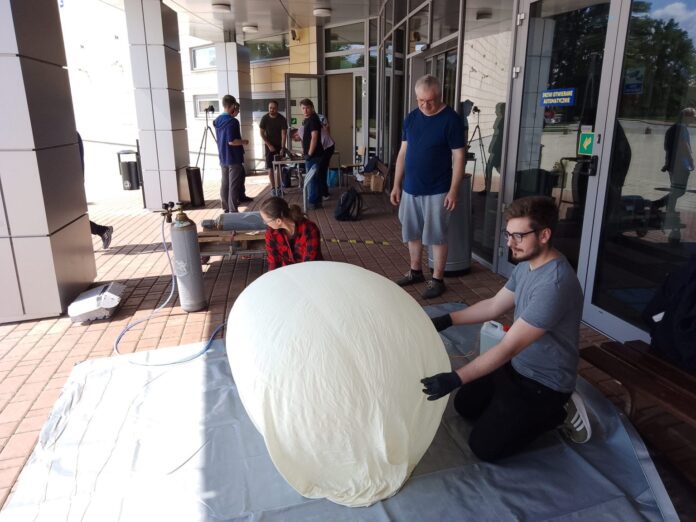 Udana misja radiosondy stratosferycznej, fot. Akademia Tarnowska