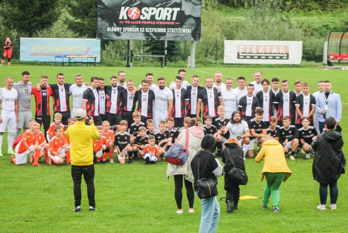 Wielki mecz dla chorego Adrianka, fot. Sebastian Czapliński