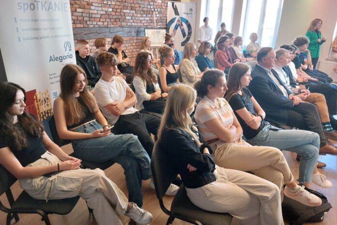 Tarnowska Liga Debatancka z dwiema ligami2 Tarnowska Liga Debatancka z dwiema ligami2