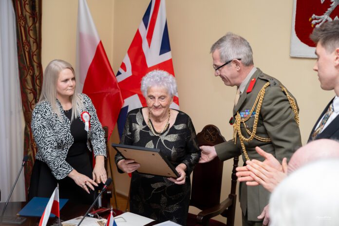 List uznania za bohaterską postawę, Fot. UM w Tuchowie