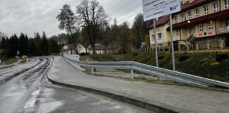 Nowy chodnik w Porębie Radlnej, fot. Gmina Tarnów