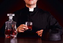 Tarnów-Bobowa - Oskarżają proboszcza o hulaszczy tryb życia