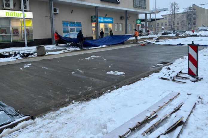 Tarnów - Remont ulicy Szkotnik na mrozie