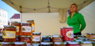 Zwykłemu zjadaczowi miodu często trudno odróżnić produkt wartościowy od produktu niskiej jakośc