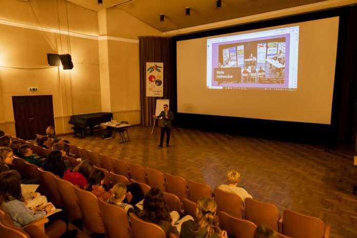 Debaty Oksfordzkie - Dom Kultury w Tuchowie