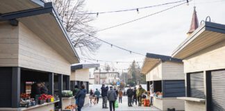 Plac targowy w Tuchowie otwarty, fot. UM w Tuchowie