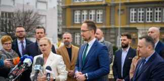 Minister-edukacji-Barbara-Nowacka-odwiedziła-III-LO-w-Tarnowie