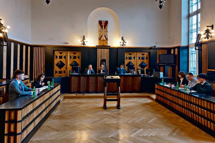 Sąd Okręgowy w Tarnowie - Młodzi debatowali o karze śmierci