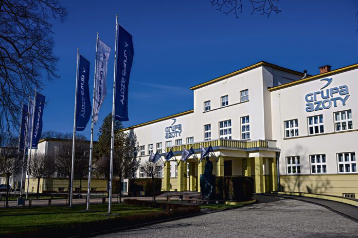 Alarmujące wieści z Azotów - Miliardowe straty za ubiegły rok