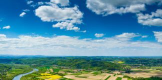 Dunajec coraz bardziej rozpycha się w swoim korycie | Fot. Paweł Topolski TEMI