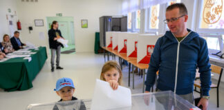 Trwa głosowanie w wyborach samorządowych – dane o frekwencji