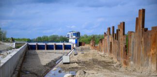 Protesty ekologów nie wstrzymały budowy elektrowni wodnej na Dunajcu koło Tarnowa | Fot. Paweł Topolski TEMI