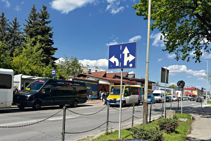 Busy tamują ruch w centrum Tarnowa