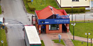 Niepokój za bramą Tamelu - Fabryka zatrudnia Azjatów