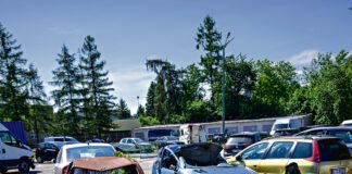 Zarekwirowane samochody czekają - Na policyjnym parkingu zaczyna brakować miejsc