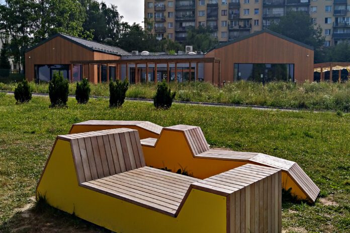 Okolice domu kultury Westerplatte stały się ulubionym miejscem nocnych imprezowiczów