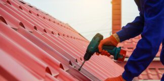 Zalety i wady stosowania blachy jako materiału dachowego