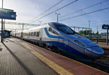 Jak dojechać pociągiem do Warszawy