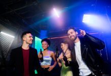 Nieznane światy klubów nocnych go-go