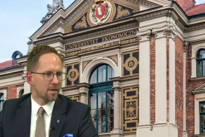 Prezydent Tarnowa z prokuratorskimi zarzutami