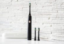 Szczoteczka soniczna z czujnikiem nacisku czy bez