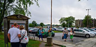 Zbyt krótki czas darmowego parkowania przy szpitalu