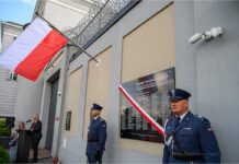 Odsłonięcie tablicy upamiętniającej transport kobiet, fot. Paweł Topolski